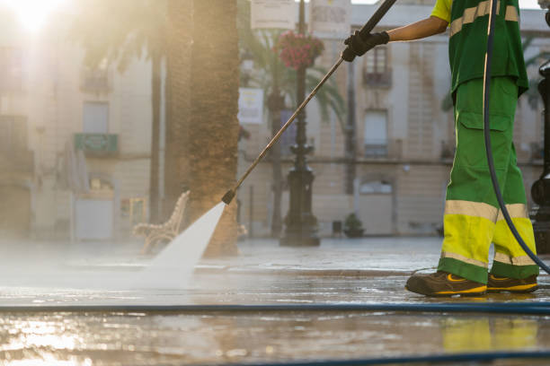 Best Sidewalk Pressure Washing  in Halls, TN